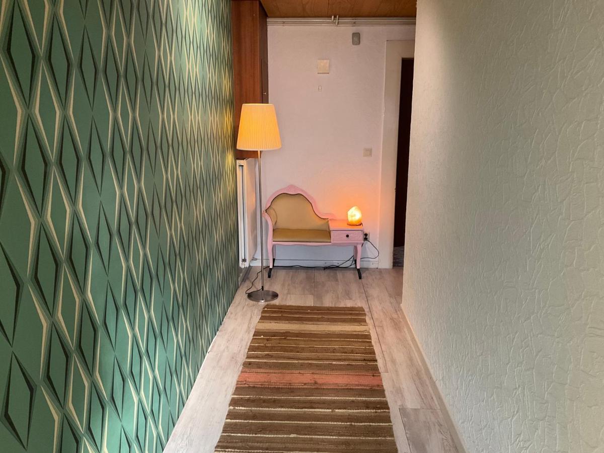 Privartzimmer 'Ausfahrt Freihalten' Husum  Eksteriør billede